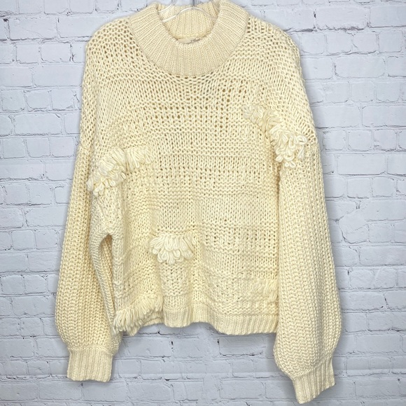 Universal Thread Chunky Fringe Sweater Large - Picture 5 of 11